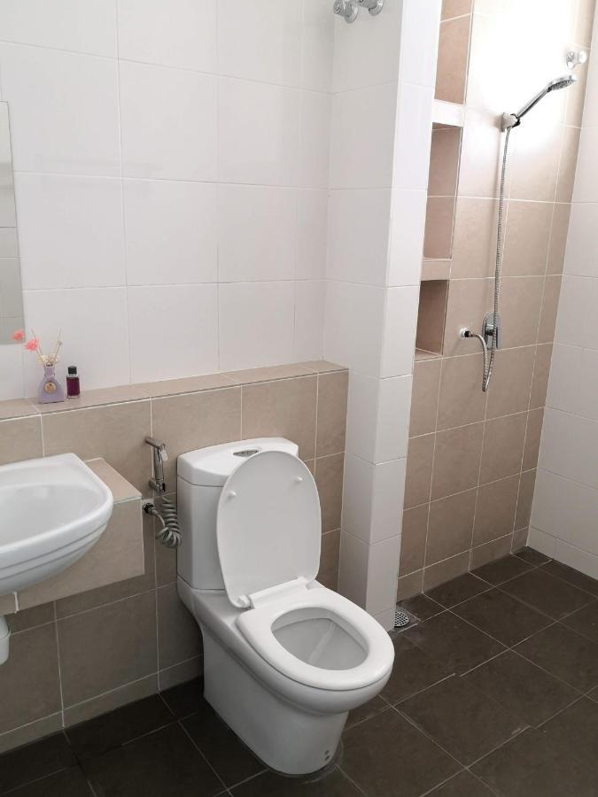 Sparkling Clean Homestay @ Kota Kemuning - Rimbayu Teluk Panglima Garang Eksteriør bilde