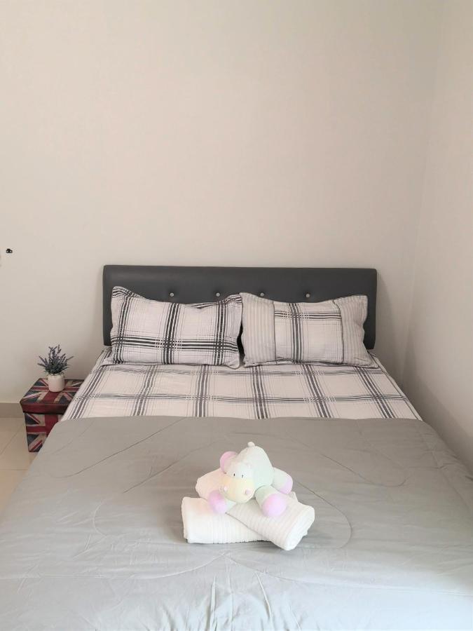 Sparkling Clean Homestay @ Kota Kemuning - Rimbayu Teluk Panglima Garang Eksteriør bilde