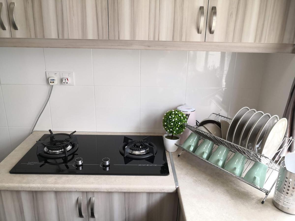 Sparkling Clean Homestay @ Kota Kemuning - Rimbayu Teluk Panglima Garang Eksteriør bilde
